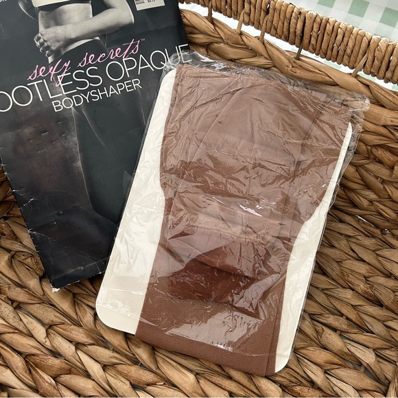 New Avenue Body Medium Control sexy secrets Footless opaque body shaper - Picture 3 of 6